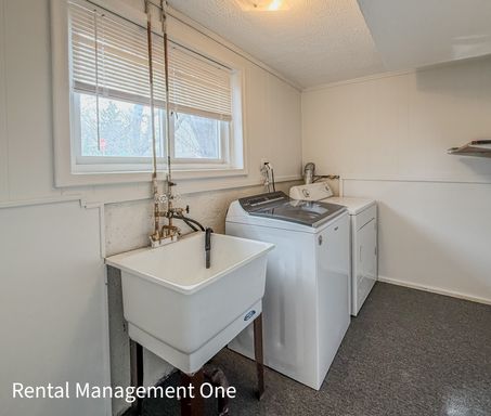 5604 Haymeadow Drive, West Bloomfield, MI 48322