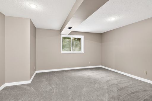 3463 Blackwood Dr, Traverse City, MI 49686