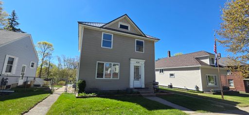 430 E Bremer , #2, Cadillac, MI 49690