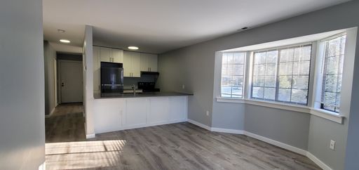 621 Riverine Dr , Unit# 101, Traverse City, MI 49684