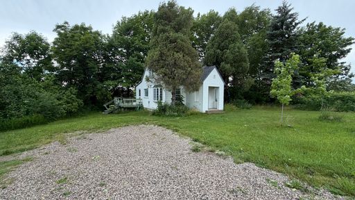13497 Center Rd, Traverse City, MI 49686