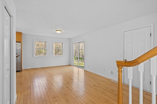 5816 SW Bay Shore Dr, Suttons Bay, MI 49682
