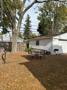 122 W Houstonia Avenue unit B, Royal Oak, MI 48073