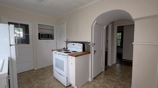 13497 Center Rd, Traverse City, MI 49686