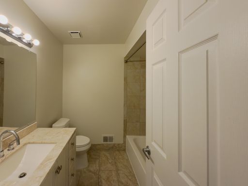 11575 Lynhurst Drive, Washington, MI 48094