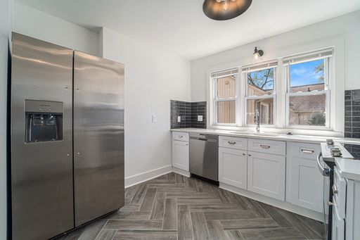575 E Drayton, Ferndale, MI 48220