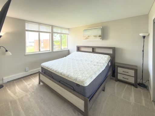 1603 Cass Lake Rd #D Unit, Keego Harbor, MI 48320