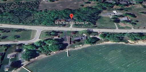 5816 SW Bay Shore Dr, Suttons Bay, MI 49682