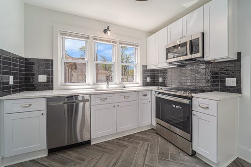 575 E Drayton, Ferndale, MI 48220