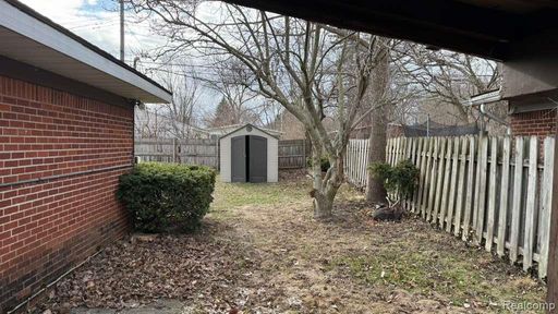 7457 Harrison St, Westland, MI 48185
