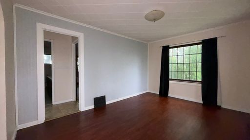 13497 Center Rd, Traverse City, MI 49686