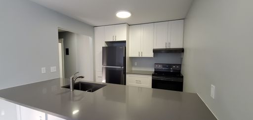621 Riverine Dr , Unit# 101, Traverse City, MI 49684