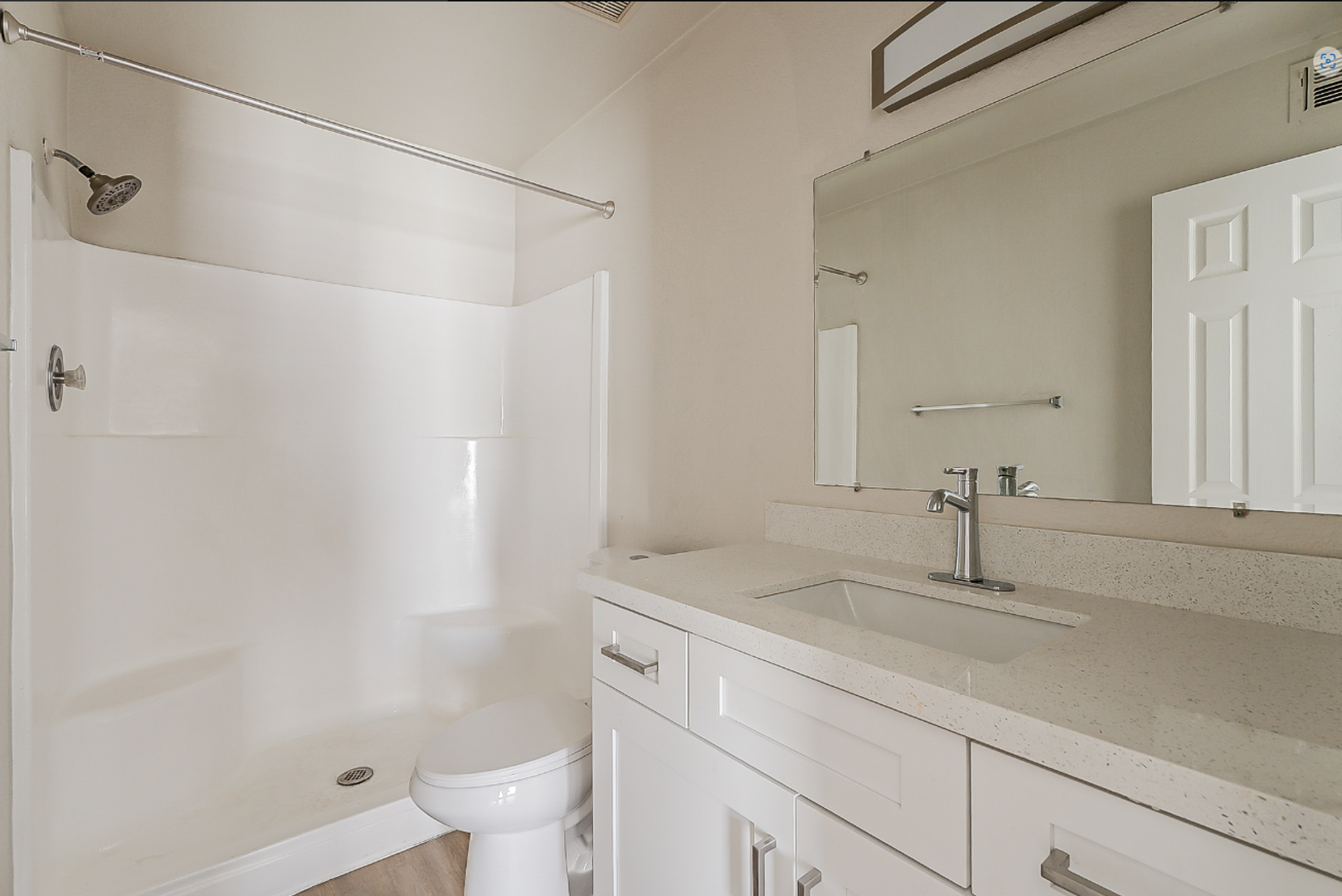 La Casa Ilusion Estates - 2429 6 of 12