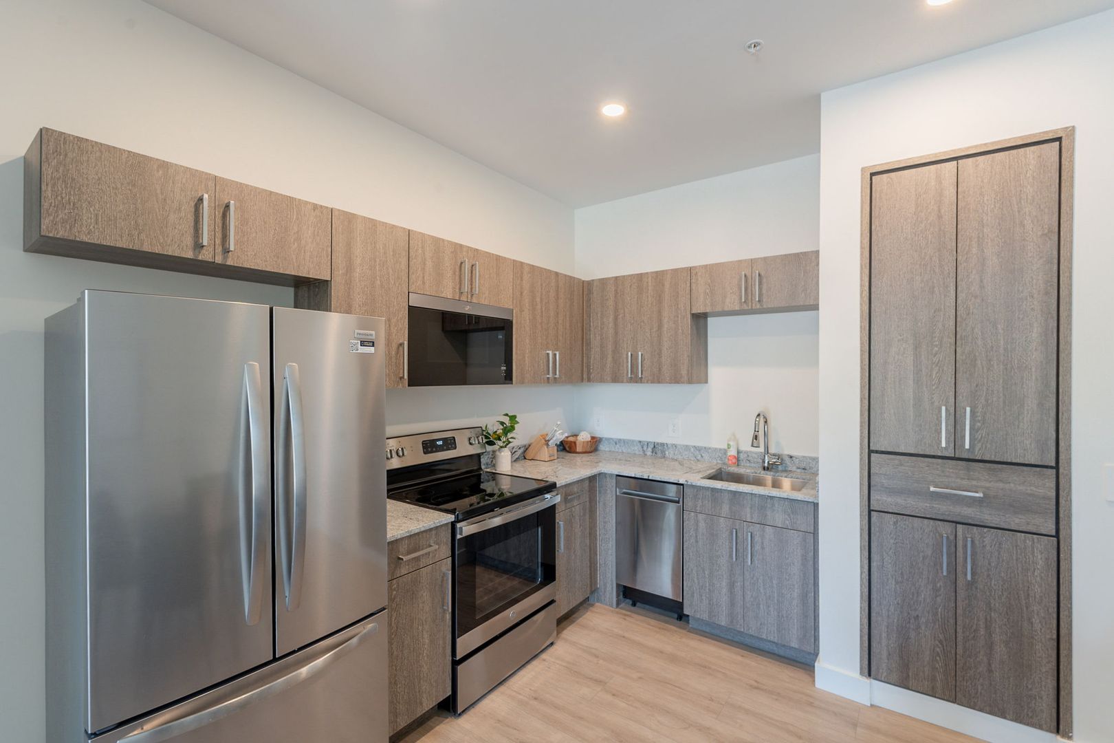 Glendale Apartment: 4439 W Palmaire Ave