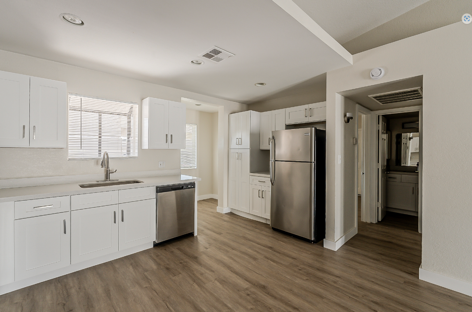 La Casa Ilusion Estates - 2429 2 of 12