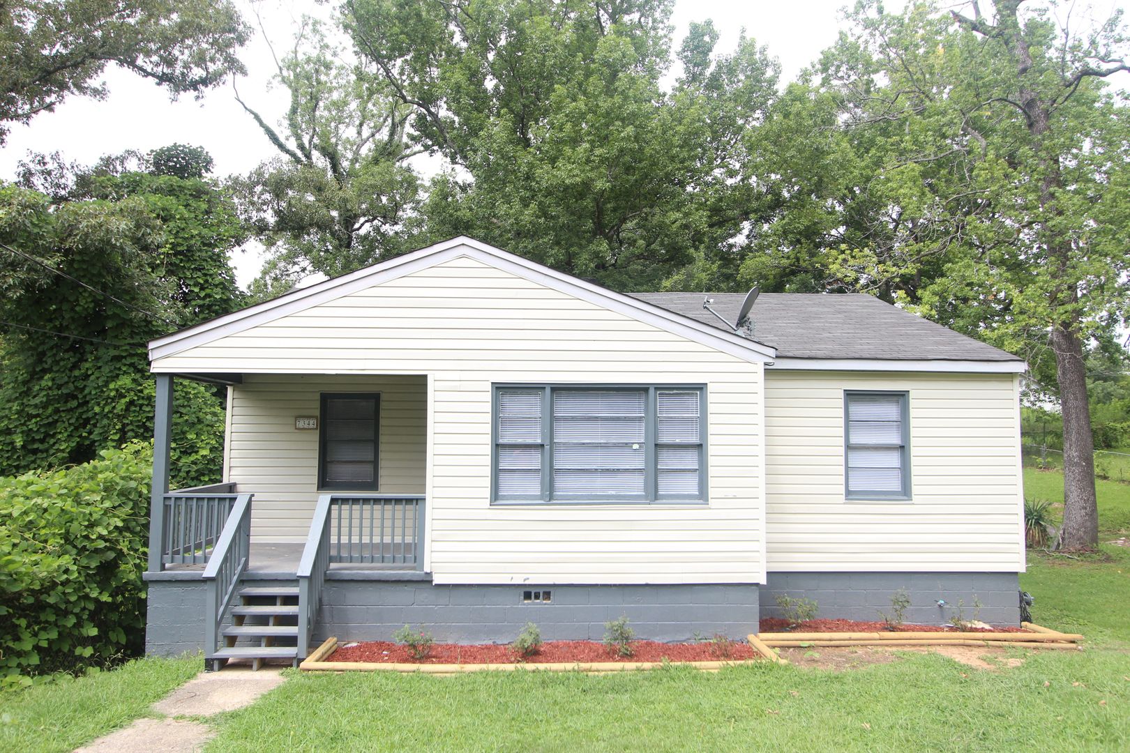 Birmingham House: 7344 Paris Avunue