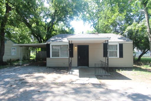 New On The Market! Fresh Updates!! – photo 1