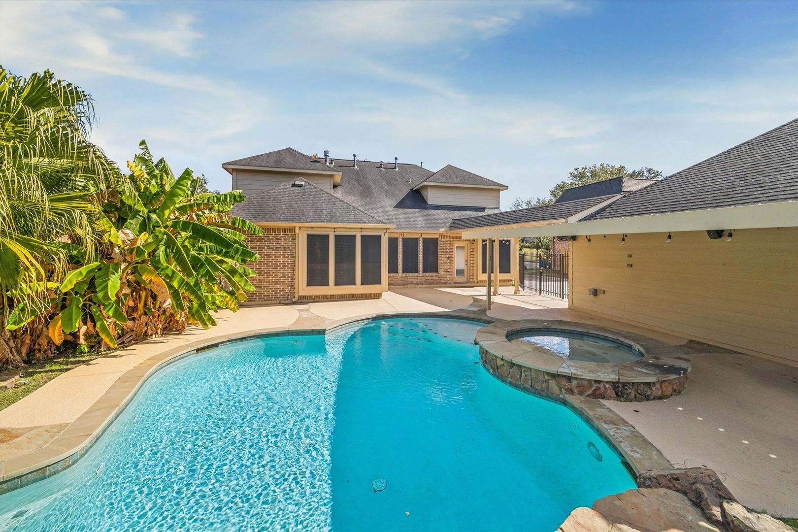 Houston House: 15614 Stone Gables Ln