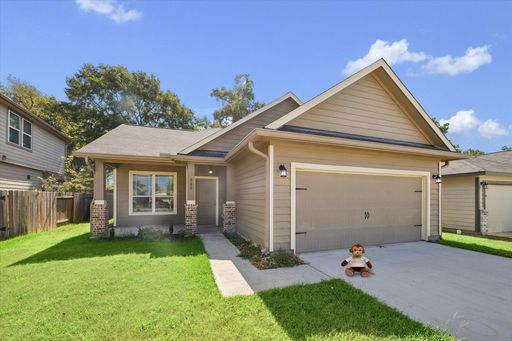 Move-In Ready Home in Conroe Northeast for Lease! – photo 1