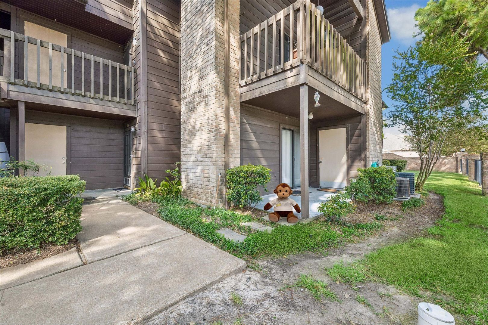 Houston House: 12755 Mill Ridge Dr #306