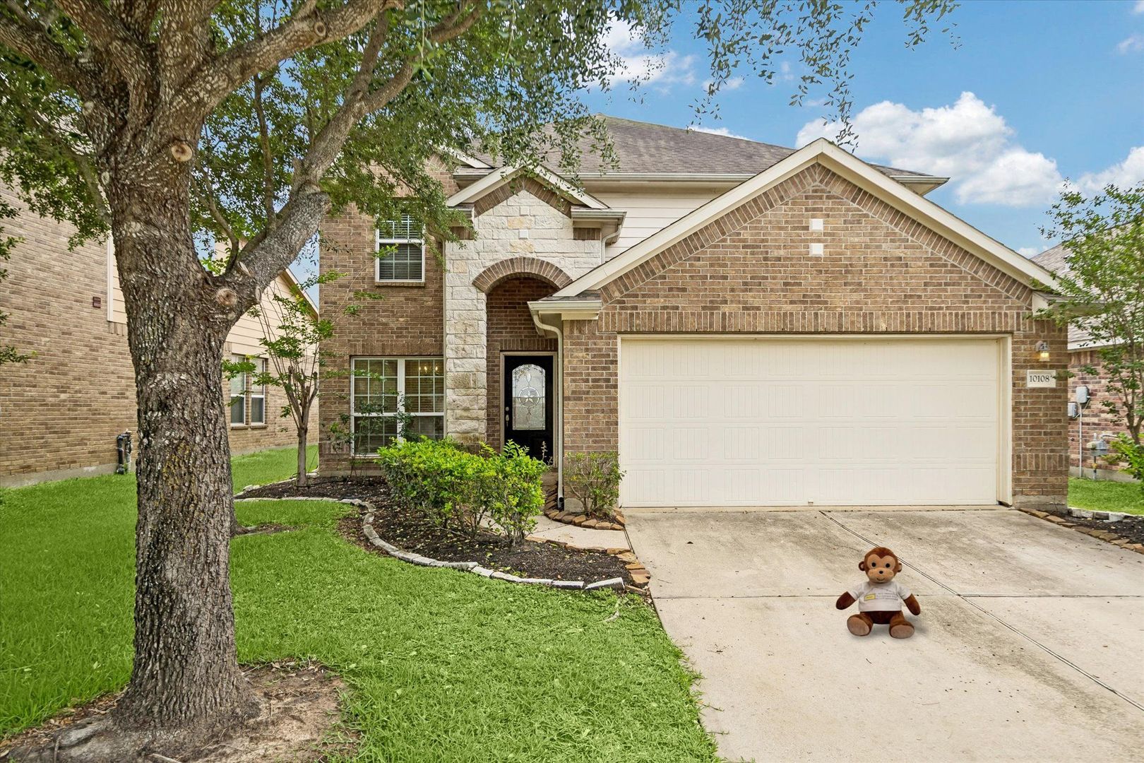 Brookshire House: 10108 Hidden Creek Falls Ln