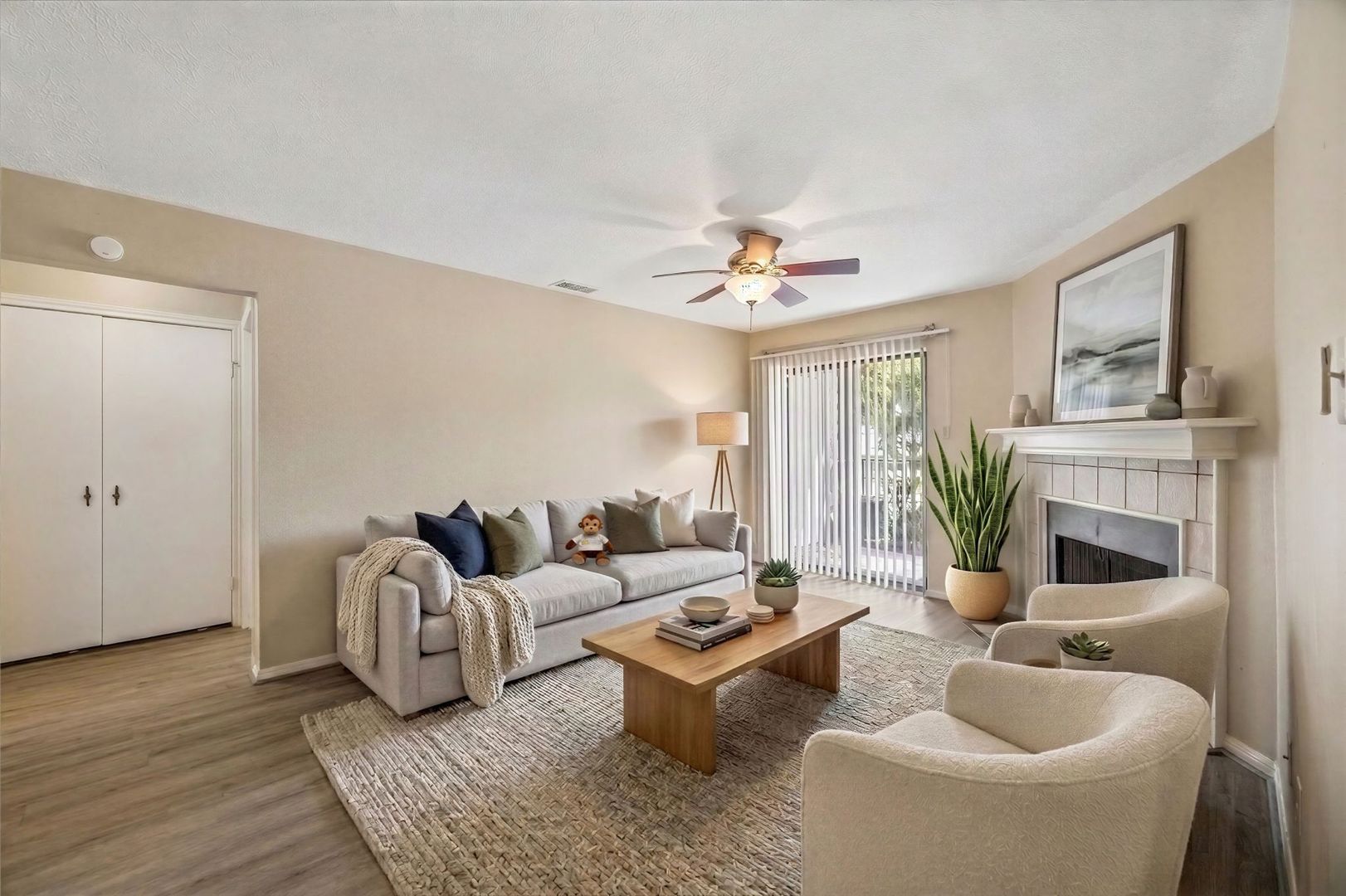 Houston House: 12755 Mill Ridge Dr #306