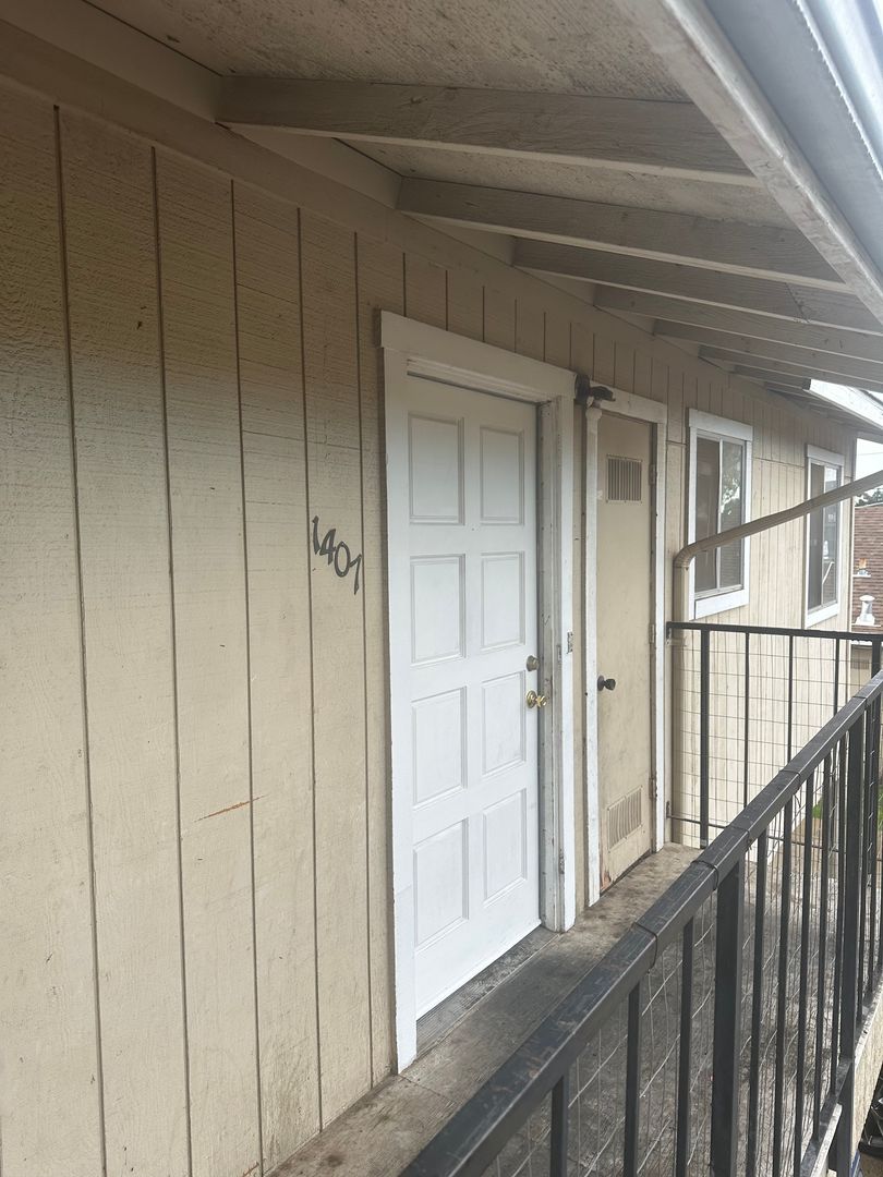 Merced Apartment: 1401-1409 E.21st Street