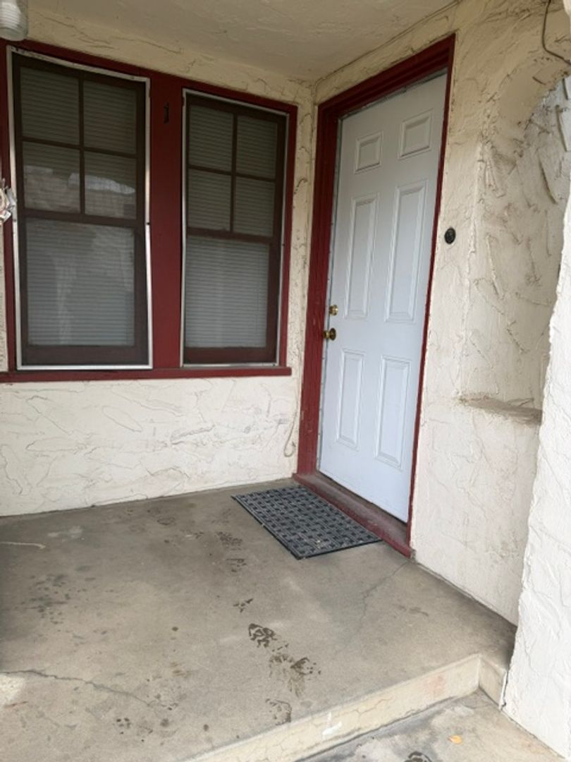 Merced Apartment: 46 W.18th Street