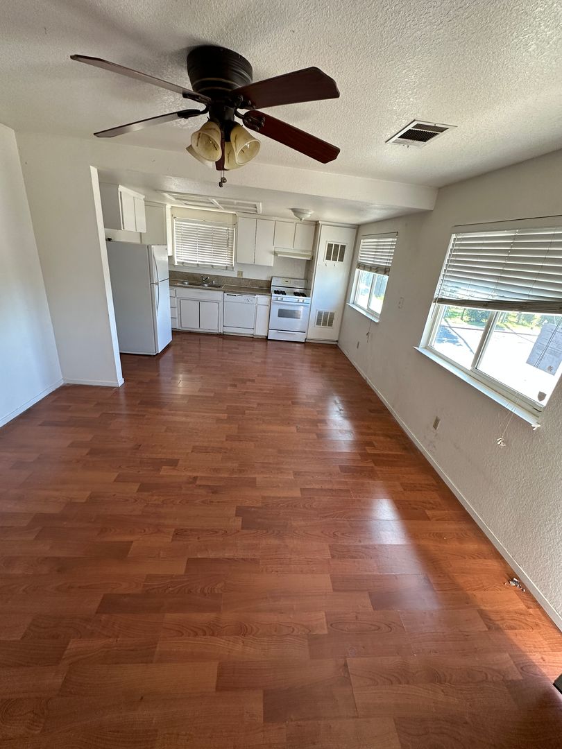 Merced Apartment: 1903-1917 Kelly Ave.