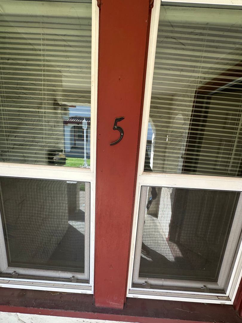 Merced Apartment: 46 W.18th Street