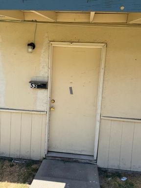 2 bedroom 1 bath apartment for rent – photo 1