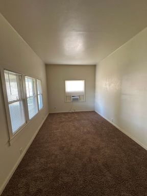 One Bedroom One Bathroom Apartment for RENT