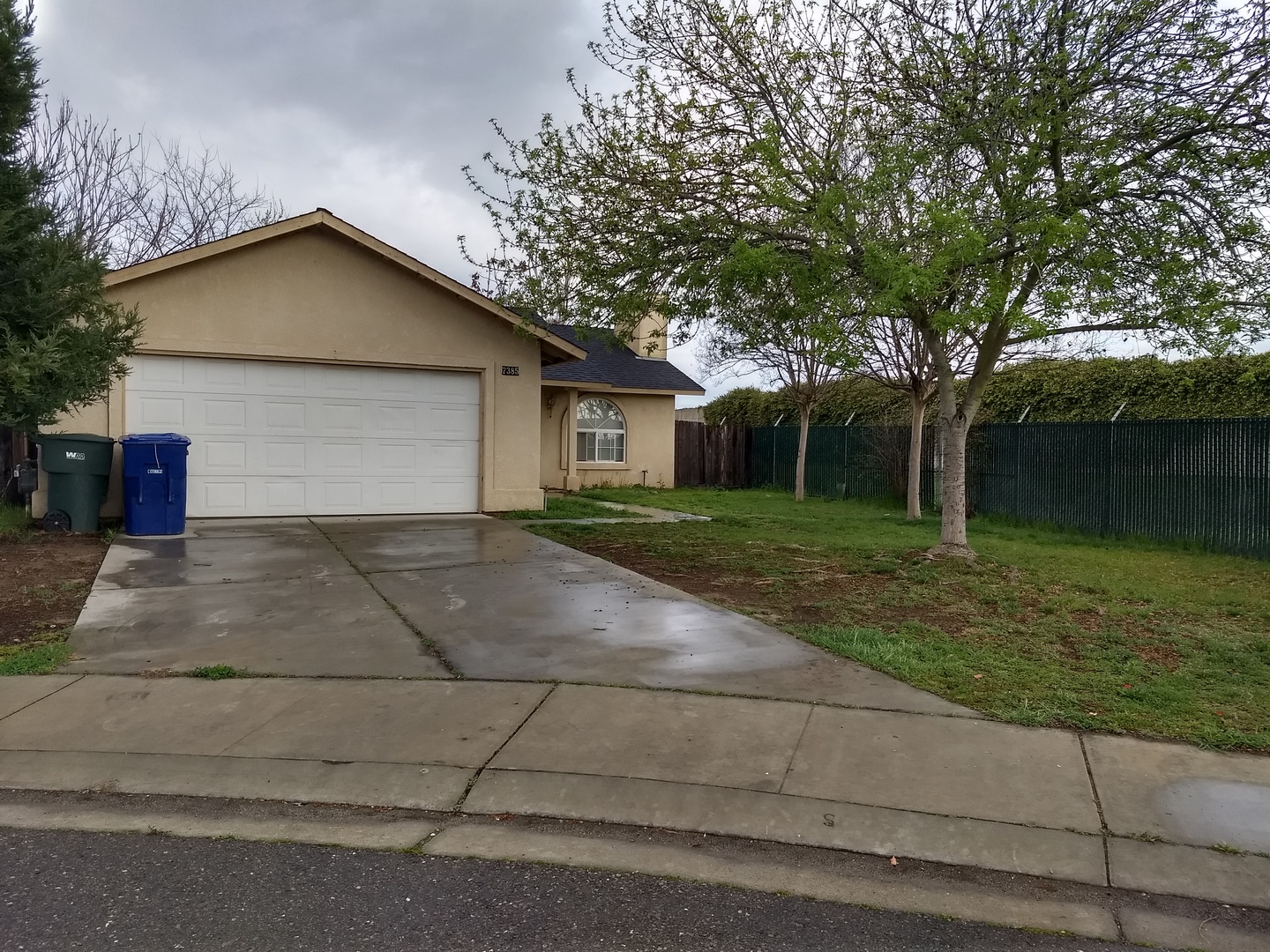 Winton House: 7385 Crabapple