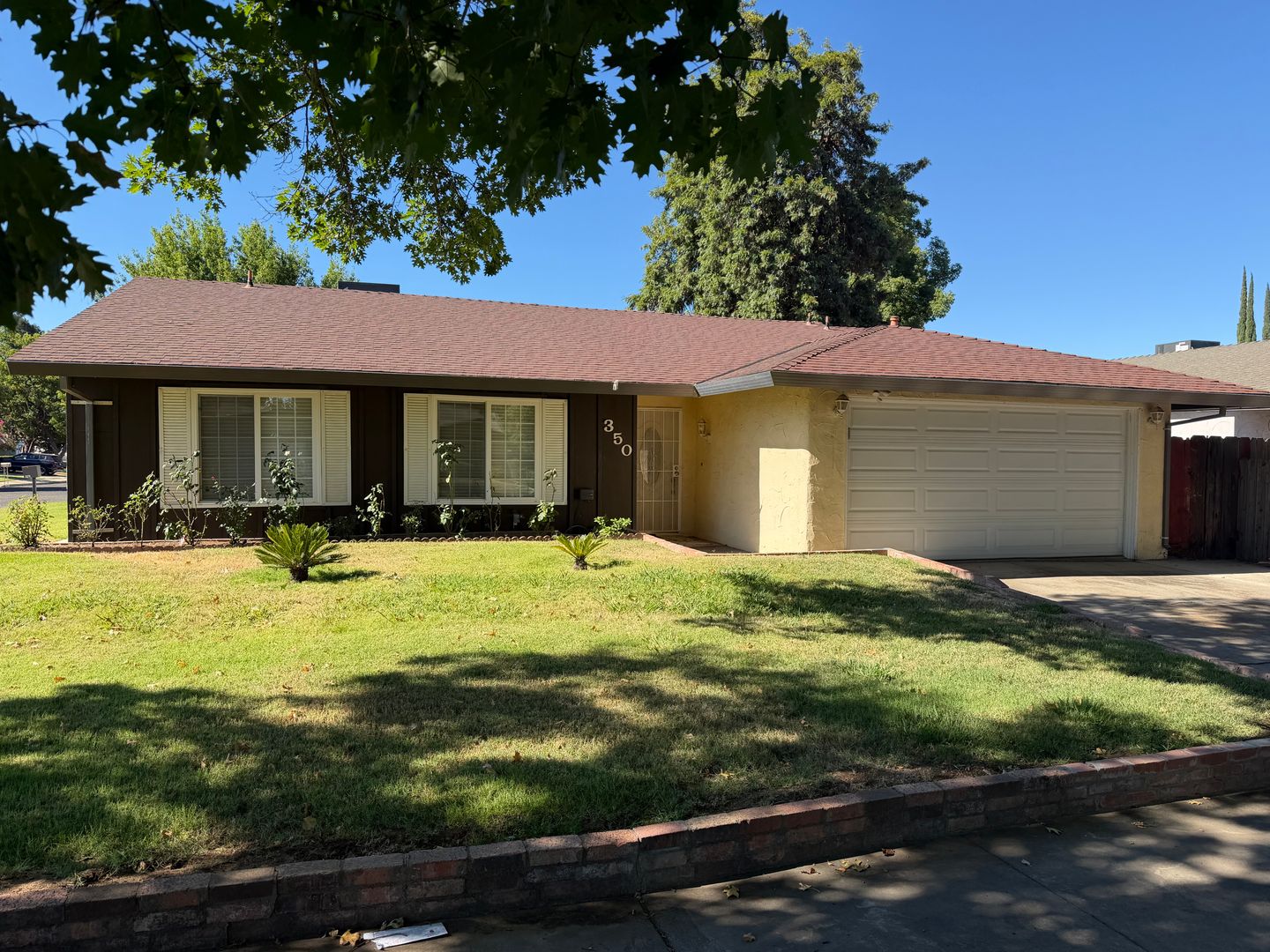 Merced House: 350 El Portal Dr.
