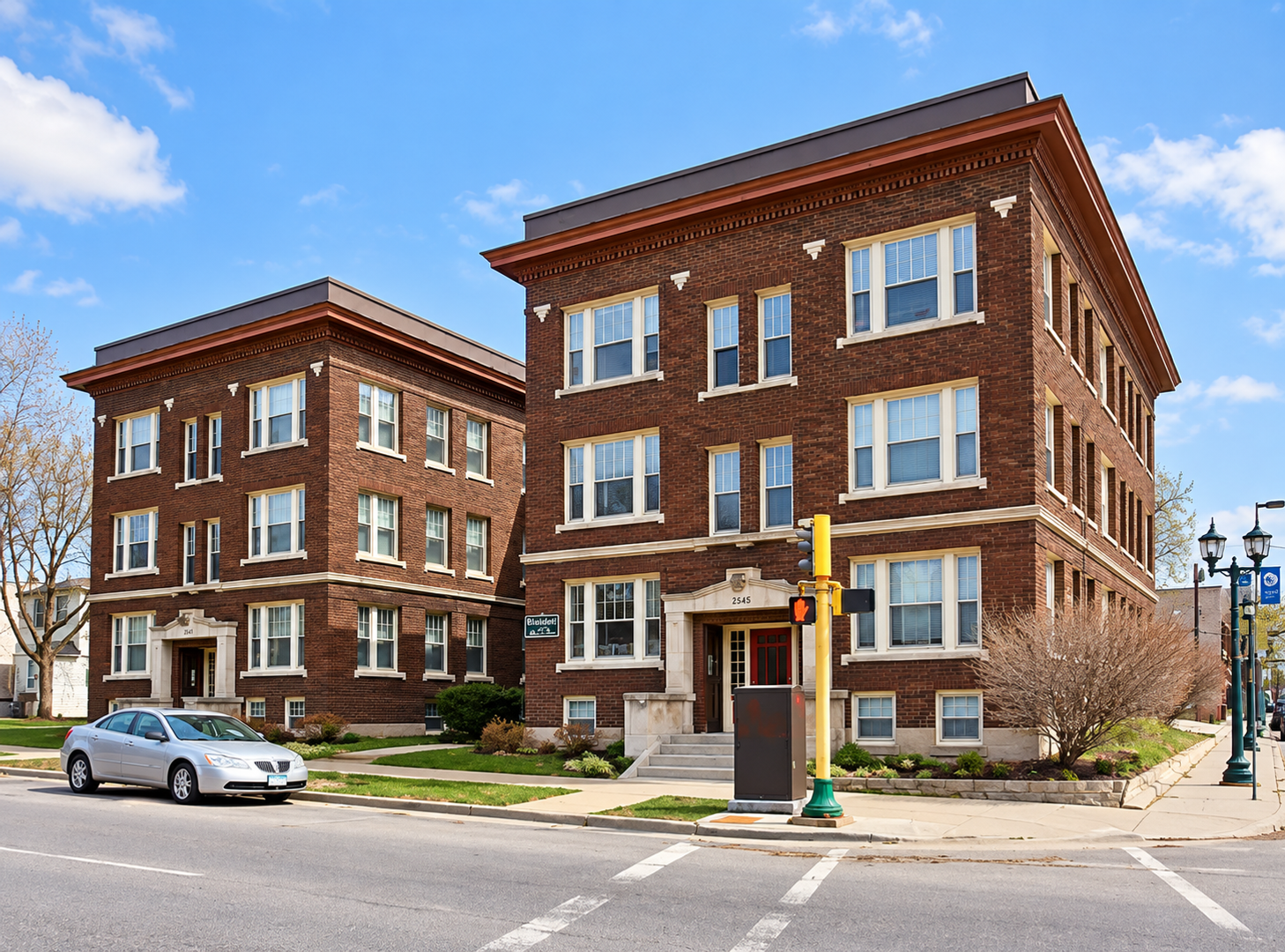 Minneapolis Apartment: 2545 Blaisdell Avenue