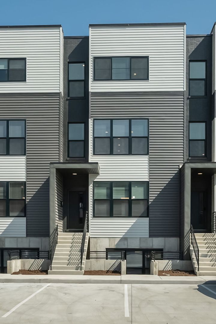 Saint Louis Apartment: 2154-2186 Forest Avenue