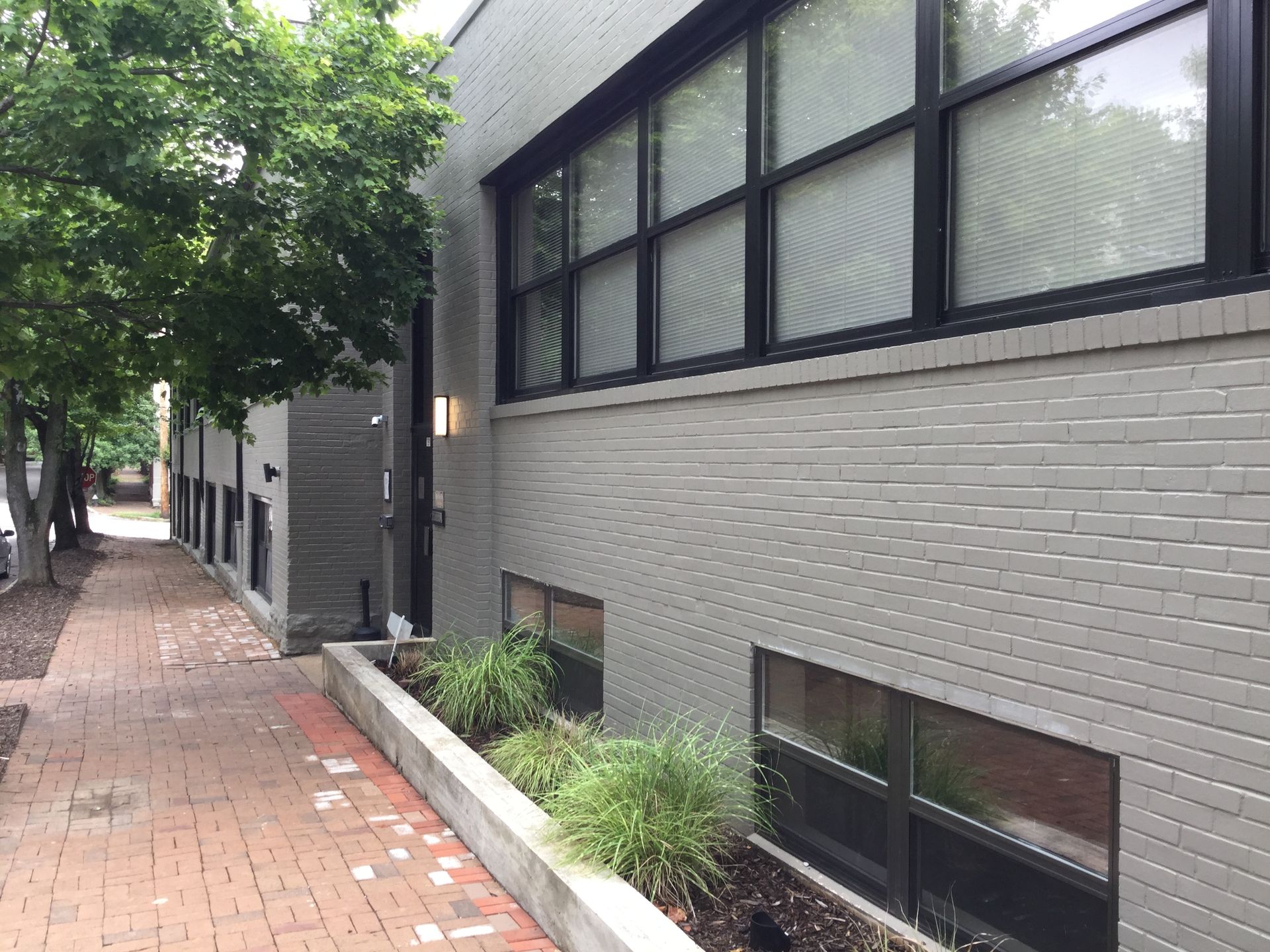 Saint Louis Apartment: 1917 Rutger Street