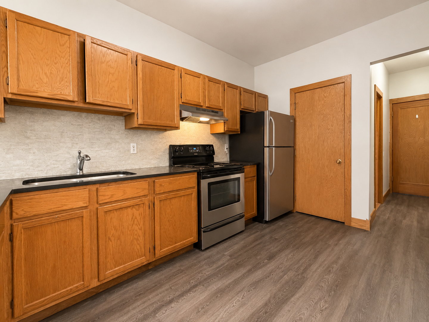 Minneapolis Apartment: 2514 Emerson Ave S.