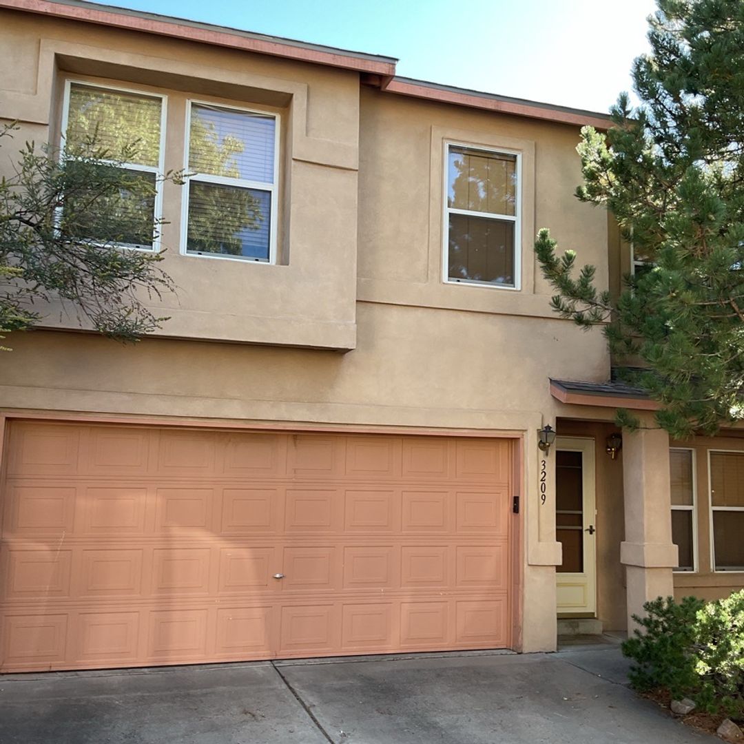 Albuquerque House: 3209 Moab Ln. NE