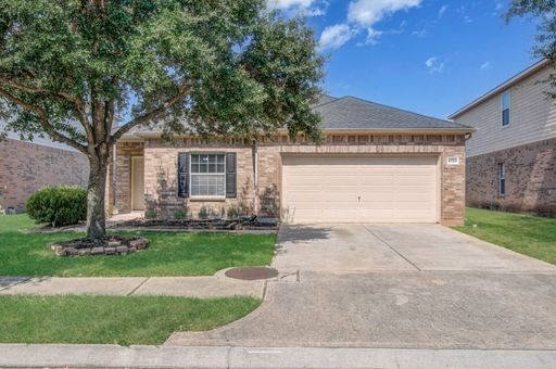 Beautifully Updated 3-Bedroom Home with Office & Large Backyard in Spring Terrace – photo 1