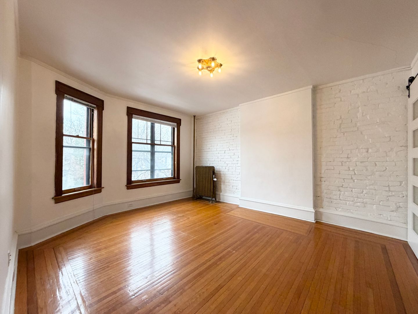 Minneapolis Apartment: 515 5th Ave. SE