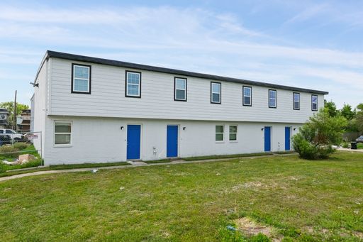 Vouchers Accepted- Room to Breathe: Spacious 3BR Townhome Living – photo 1