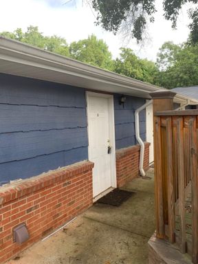 Great Studio Apartment in Greenville Home is occupied MUST schedule to view