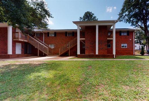 Cute 2 bedroom, 1 bath apartment in Duncan Park – photo 1