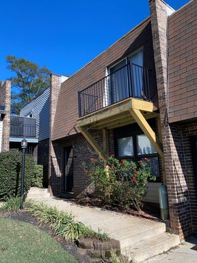 10 Poinsett Avenue, Unit B – photo 1