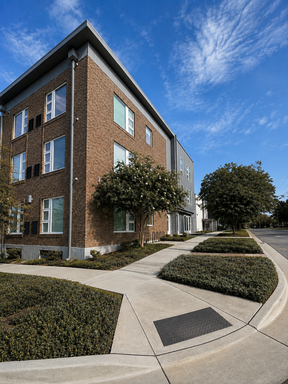 1 Bed, Downtown Wilmington, Dining & Nightlife, & CFCC – photo 1