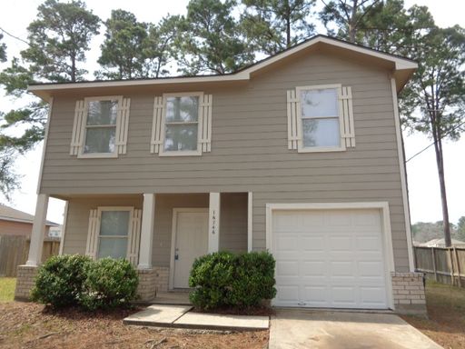 Family Home with Open Floor Plan & Large Backyard – photo 1