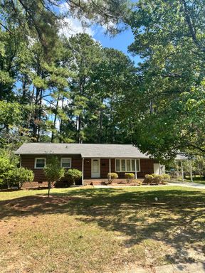 Charming 3 BR Ranch Near Historic Downtown Cary – photo 1