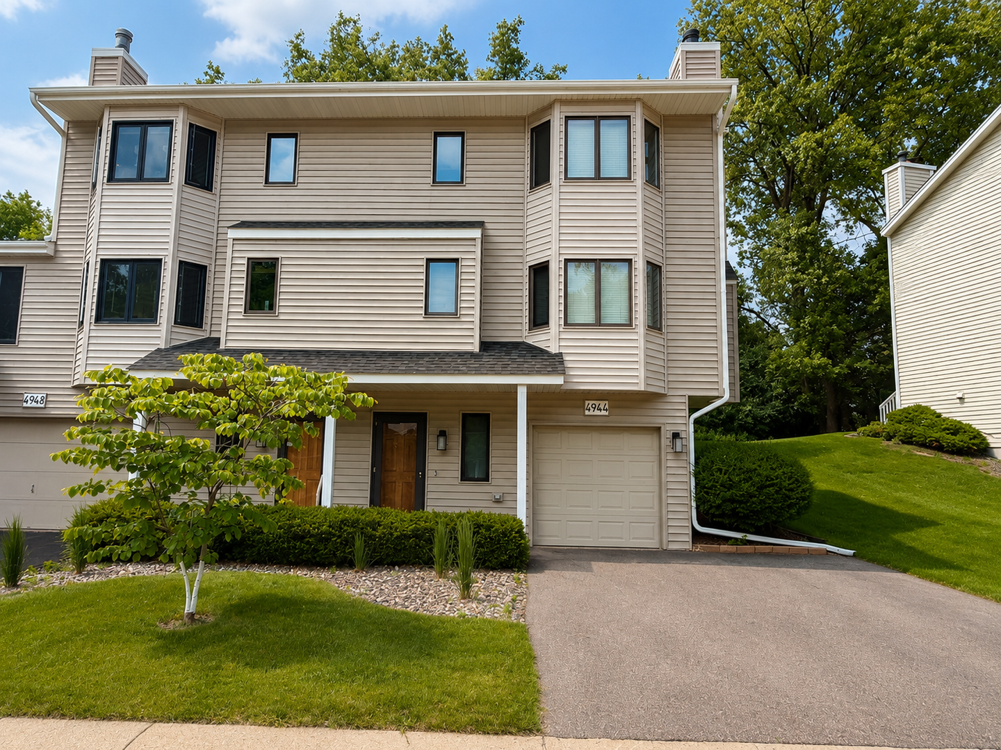 Minnetonka Townhome: 4944 Bayswater Road