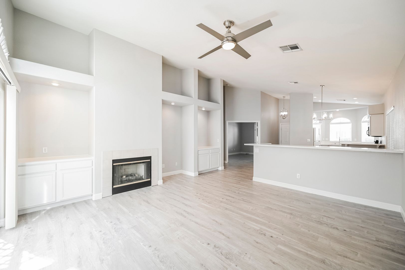 Henderson House: 490 Beaconwood Street